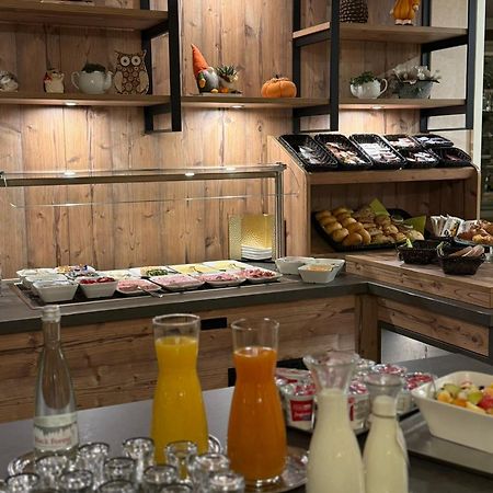Hotel Cafe Adler 24H Self Check In Triberg im Schwarzwald Εξωτερικό φωτογραφία